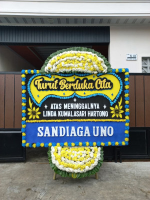 Papan Bunga Duka di Karusen Janang